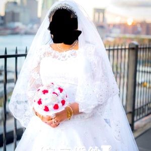 OlegCassiniWeddingDress/CathedralVeil/DetachSleeve